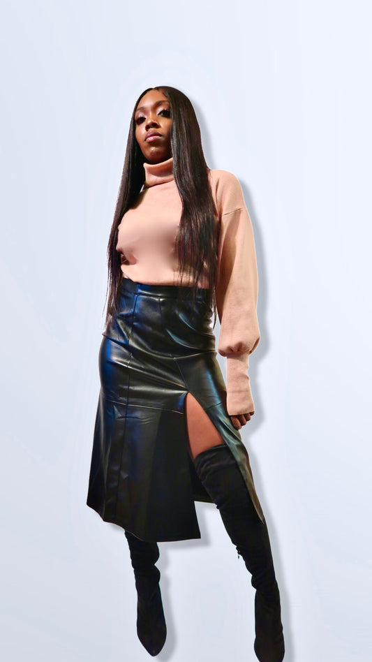 LEATHER SKIRT W/SLIT